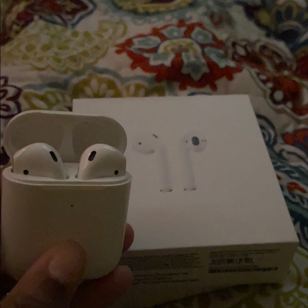 Apple AirPods